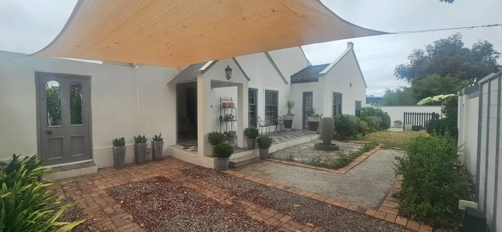 The Lily House self-catering accommodation in Hermanus accommodation near town centre